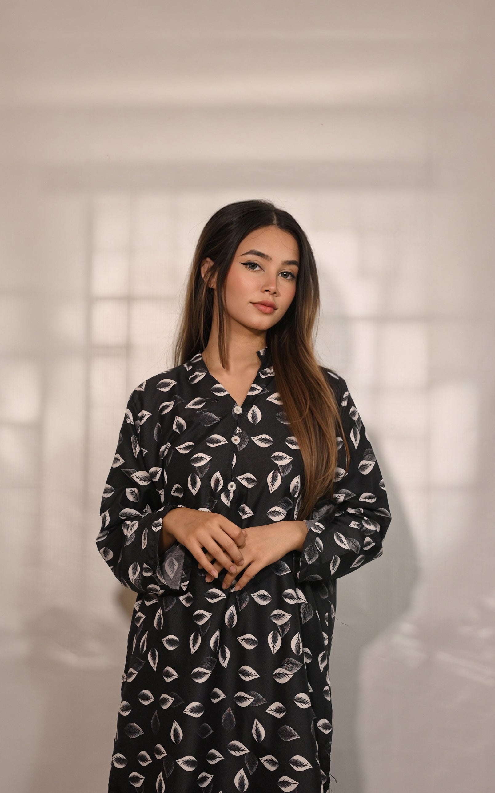 BLACK SMALL LEAF 2 PC