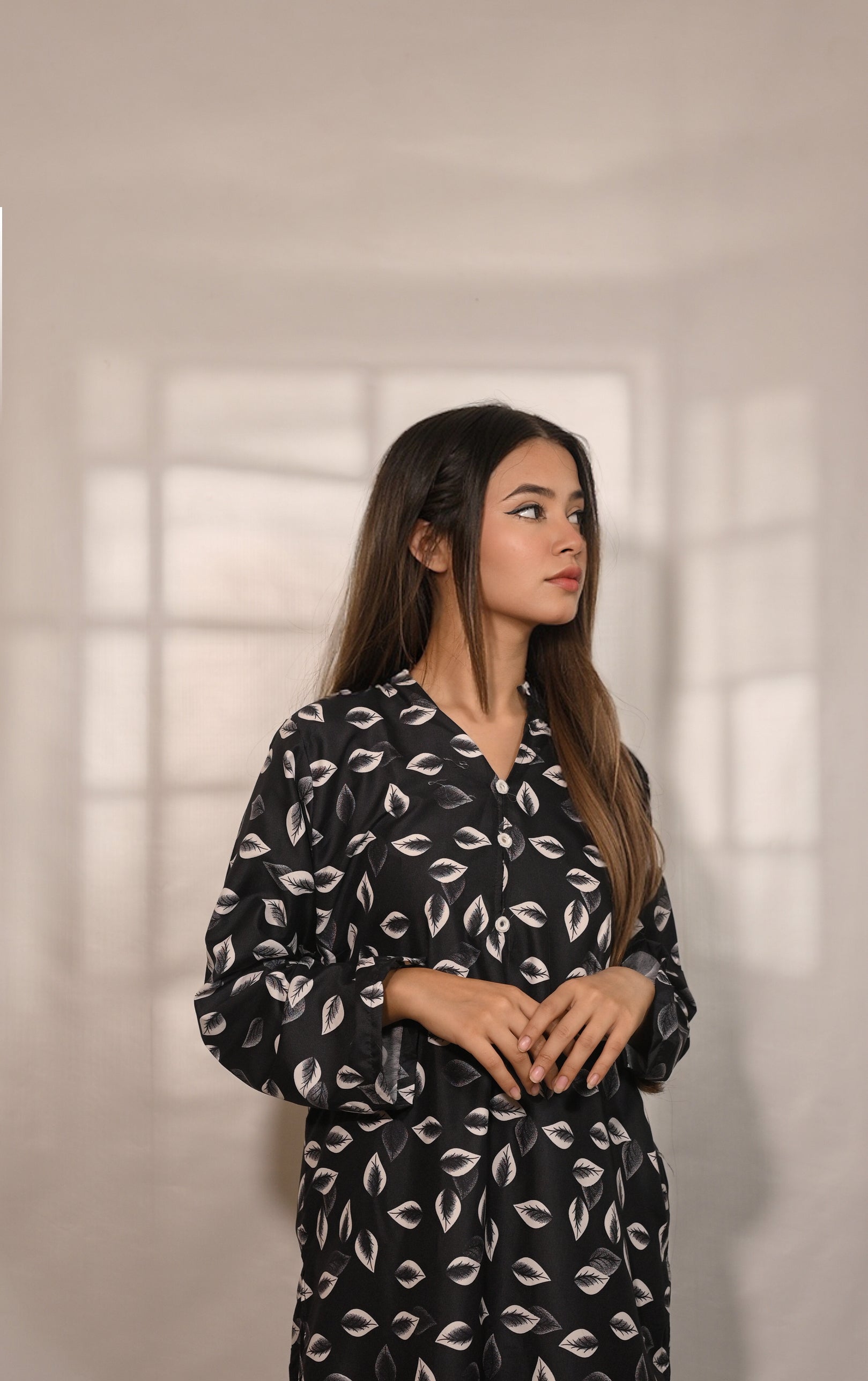 BLACK SMALL LEAF 2 PC