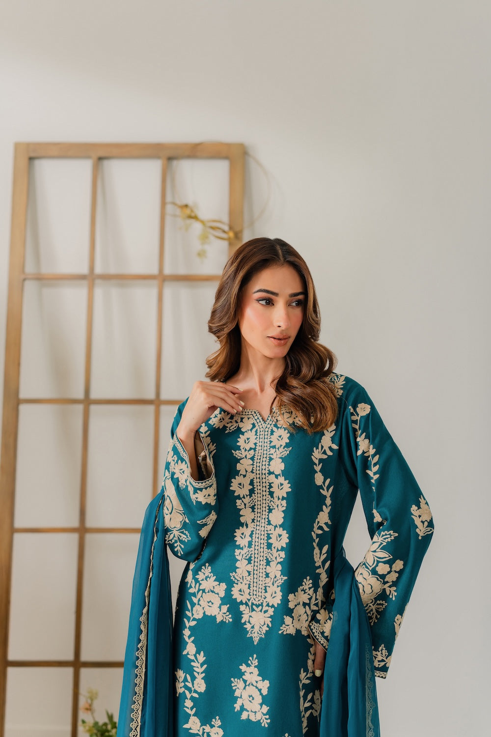 Kaavya Emb 3pcs